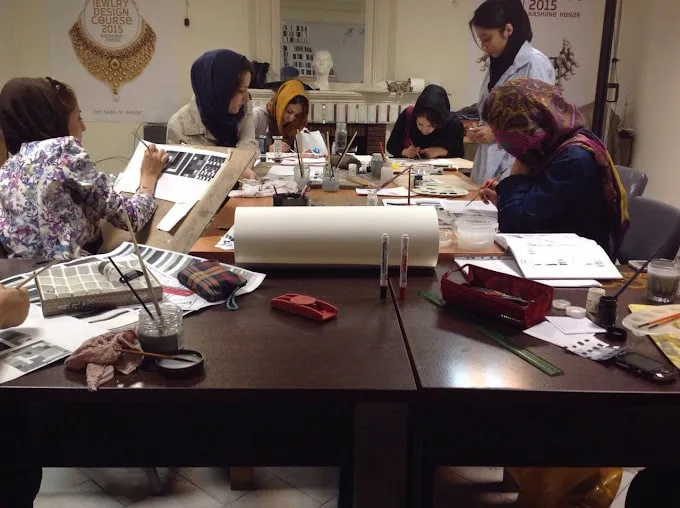 بررسی کامل بهترین آموزشگاه نقاشی اصفهان 4 آموزشگاه نقاشی در اصفهان